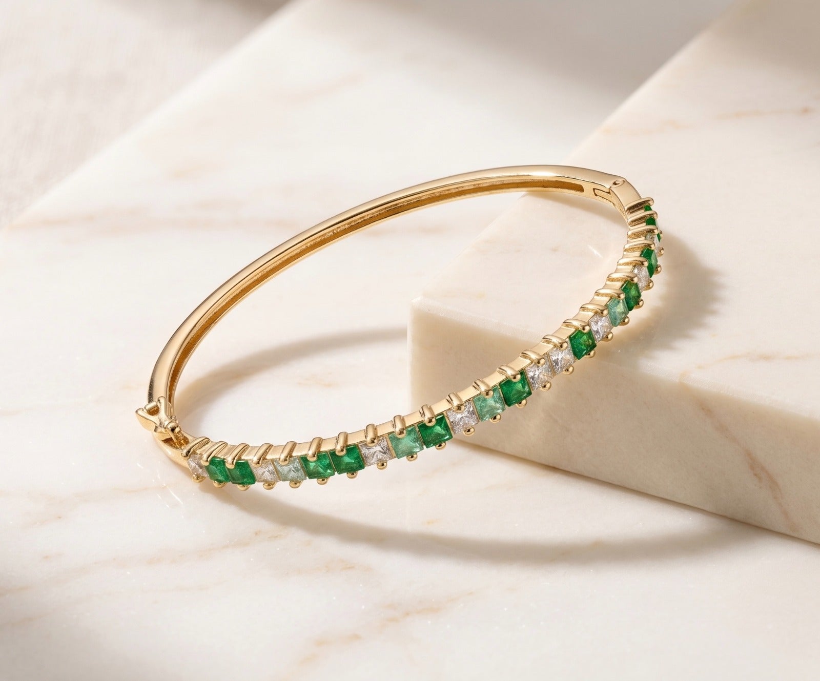 Pulsera Aro con Circones Verde y Blanco – Oro Laminado 18K